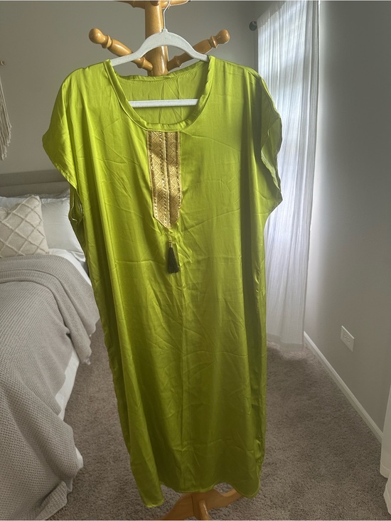 Others Dresses & Skirts - Lime Green Short-Sleeve Shift Dress with Gold Trim